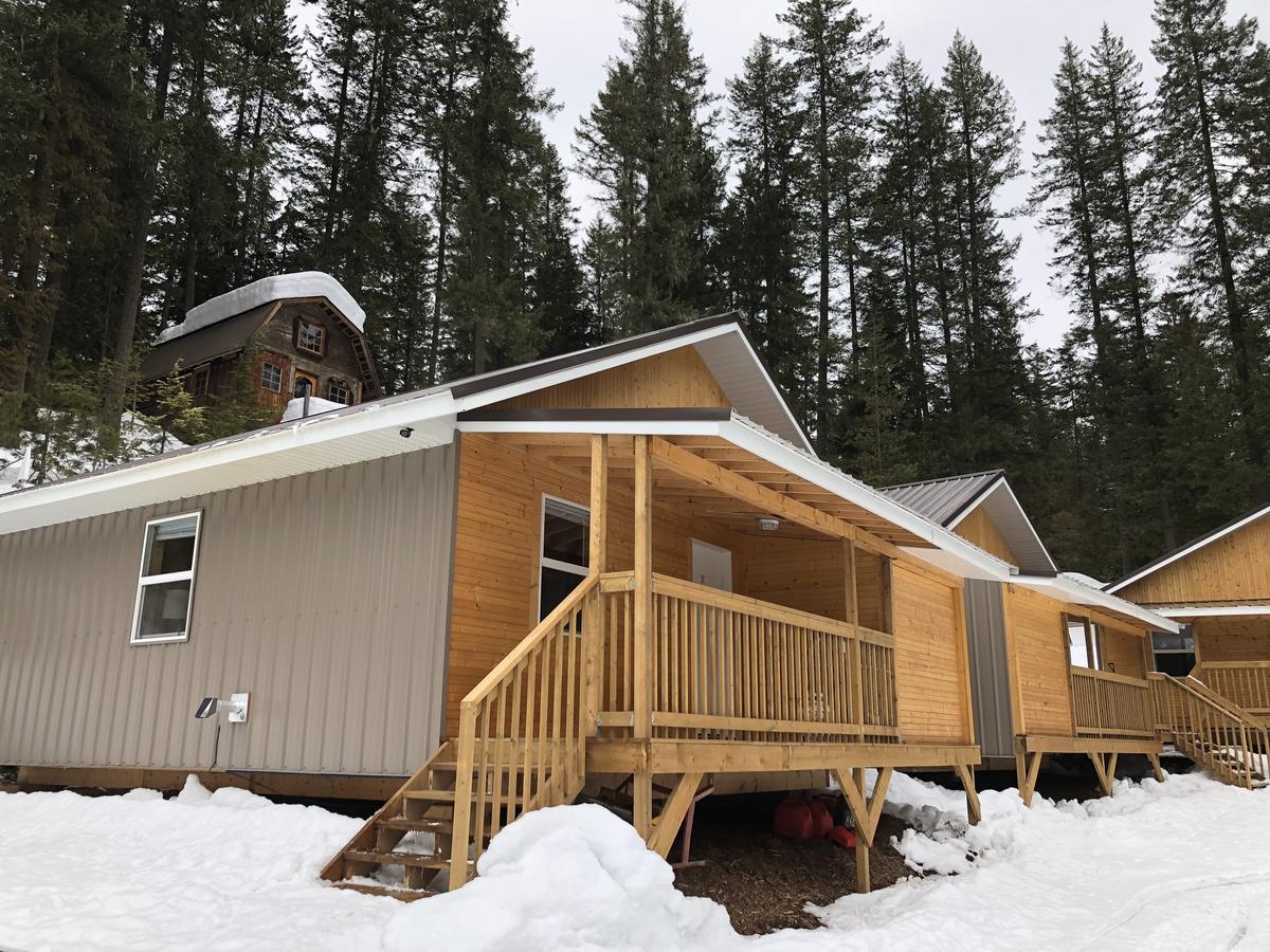Last Spike Lodging Villa Malakwa Exterior photo