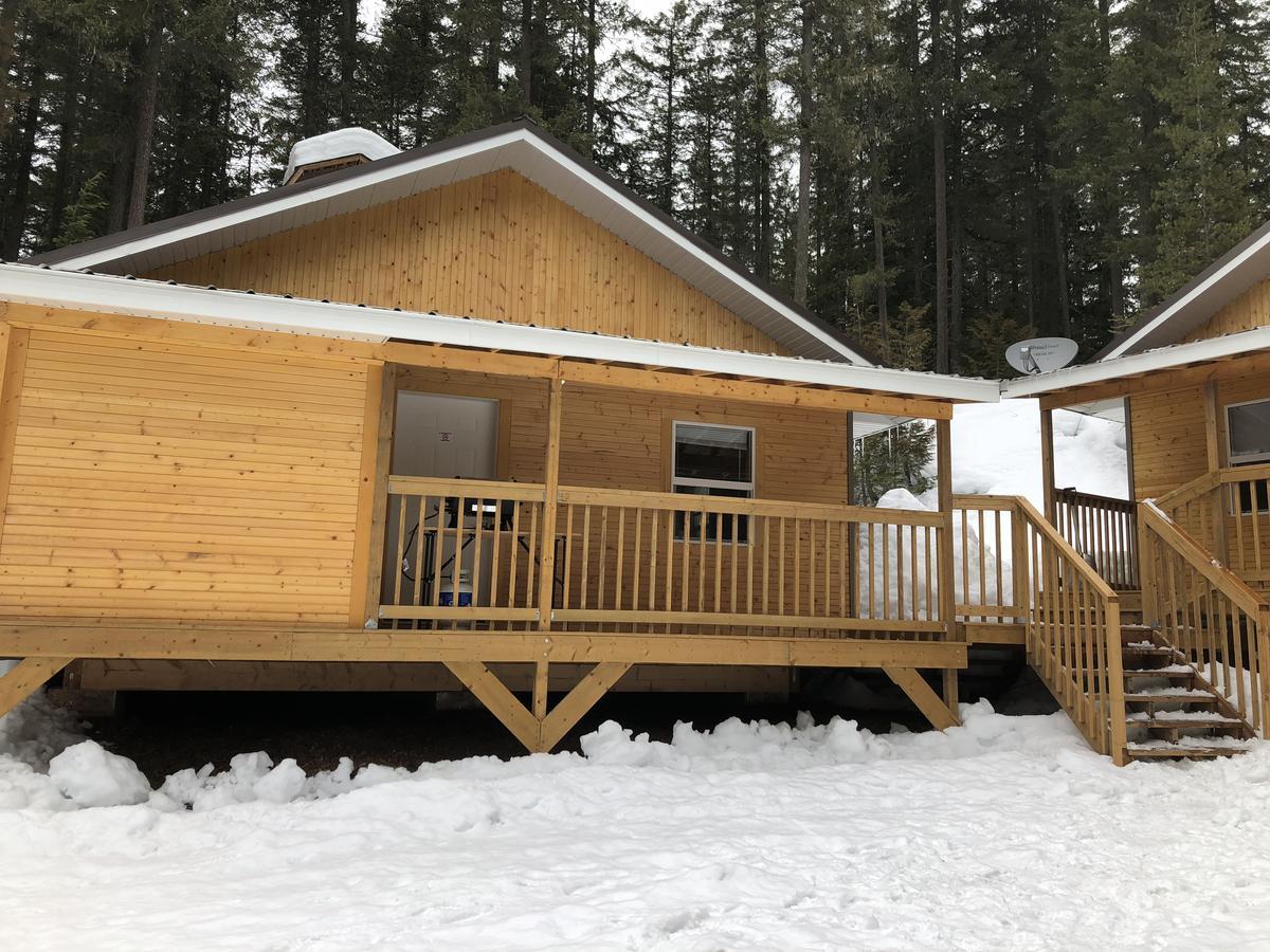 Last Spike Lodging Villa Malakwa Exterior photo